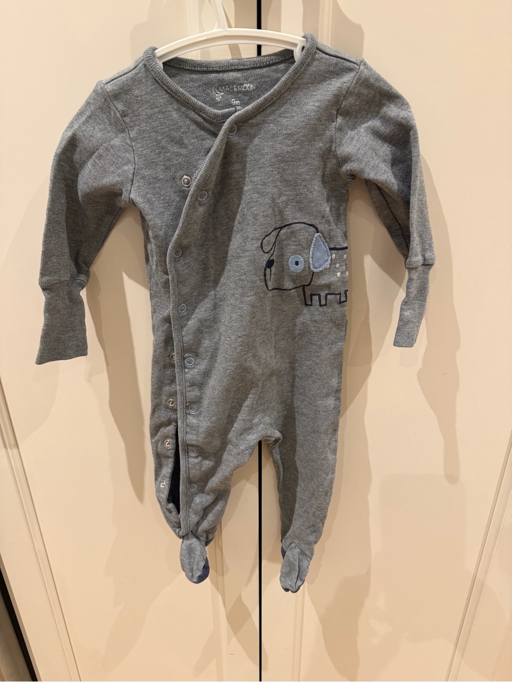 Mac and moon 9m Baby Grey dog Footed One-Piece Romper